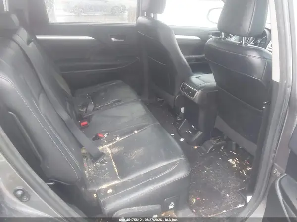 5TDJKRFH6GS242587 2016 TOYOTA HIGHLANDER - Image 8