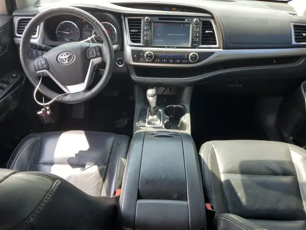 5TDJKRFH6GS243741 2016 TOYOTA HIGHLANDER - Image 8