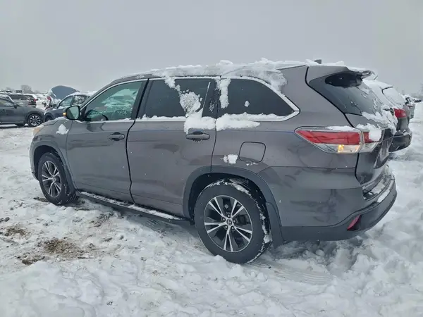 5TDJKRFH6GS244954 2016 TOYOTA HIGHLANDER - Image 2