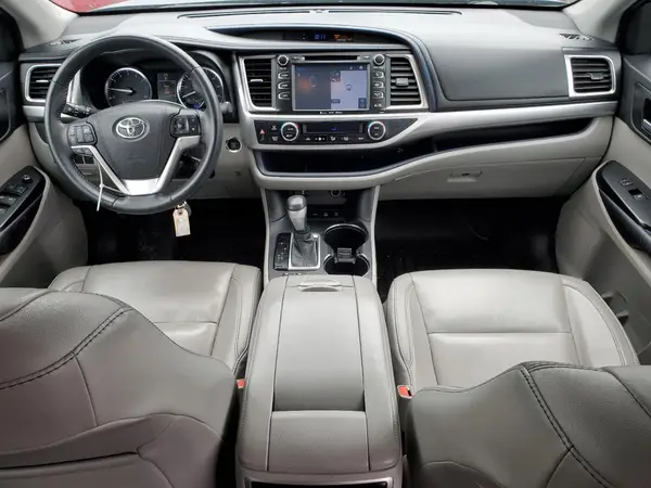 5TDJKRFH6GS246705 2016 TOYOTA HIGHLANDER - Image 8