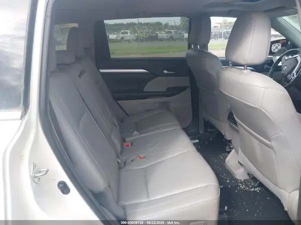 5TDJKRFH6GS248583 2016 TOYOTA HIGHLANDER - Image 8