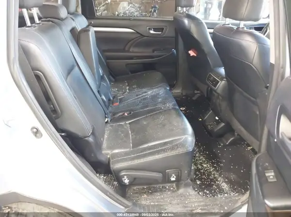 5TDJKRFH6GS249829 2016 TOYOTA HIGHLANDER - Image 8