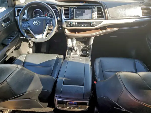 5TDJKRFH6GS258532 2016 TOYOTA HIGHLANDER - Image 8
