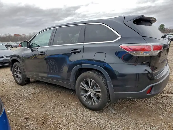 5TDJKRFH6GS259096 2016 TOYOTA HIGHLANDER - Image 2