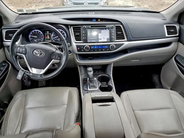 5TDJKRFH6GS259096 2016 TOYOTA HIGHLANDER - Image 8
