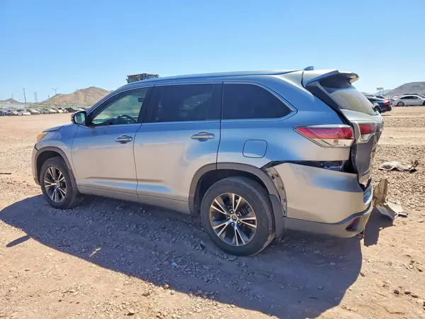 5TDJKRFH6GS259485 2016 TOYOTA HIGHLANDER - Image 2