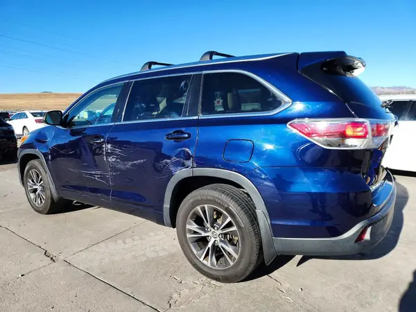 5TDJKRFH6GS261706 2016 TOYOTA HIGHLANDER - Image 2