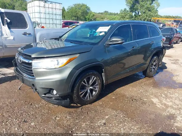 5TDJKRFH6GS263522 2016 TOYOTA HIGHLANDER - Image 2