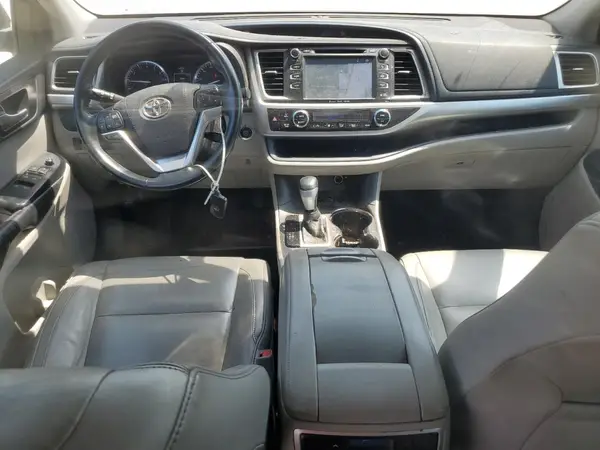 5TDJKRFH6GS263956 2016 TOYOTA HIGHLANDER - Image 8