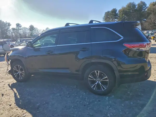 5TDJKRFH6GS269224 2016 TOYOTA HIGHLANDER - Image 2
