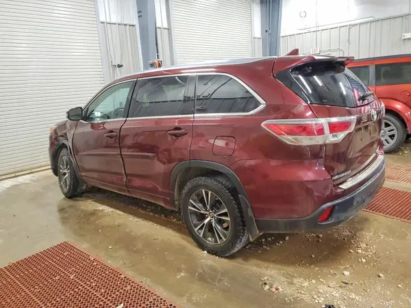 5TDJKRFH6GS269675 2016 TOYOTA HIGHLANDER - Image 2