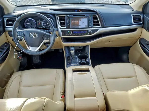5TDJKRFH6GS276285 2016 TOYOTA HIGHLANDER - Image 8