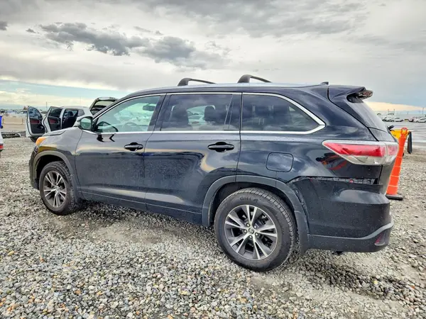 5TDJKRFH6GS277811 2016 TOYOTA HIGHLANDER - Image 2