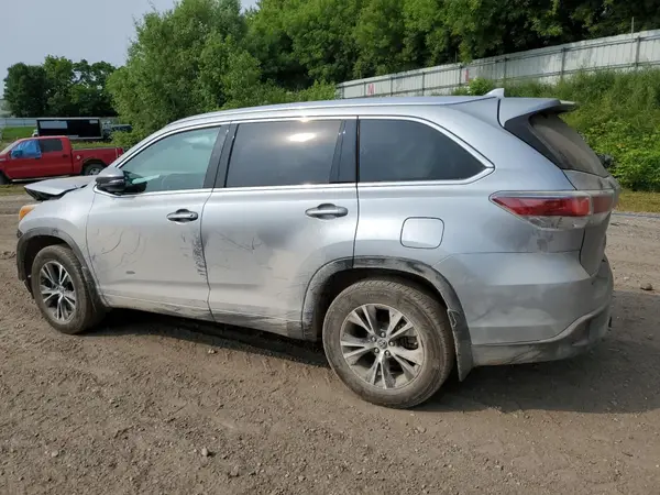 5TDJKRFH6GS278425 2016 TOYOTA HIGHLANDER - Image 2