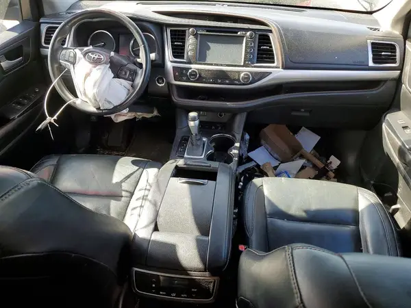 5TDJKRFH6GS284483 2016 TOYOTA HIGHLANDER - Image 8