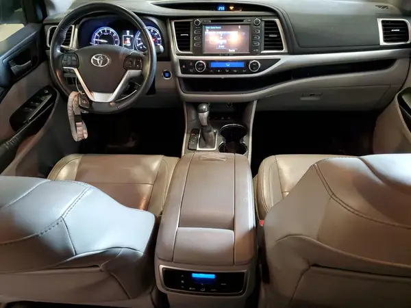 5TDJKRFH6GS284838 2016 TOYOTA HIGHLANDER - Image 8