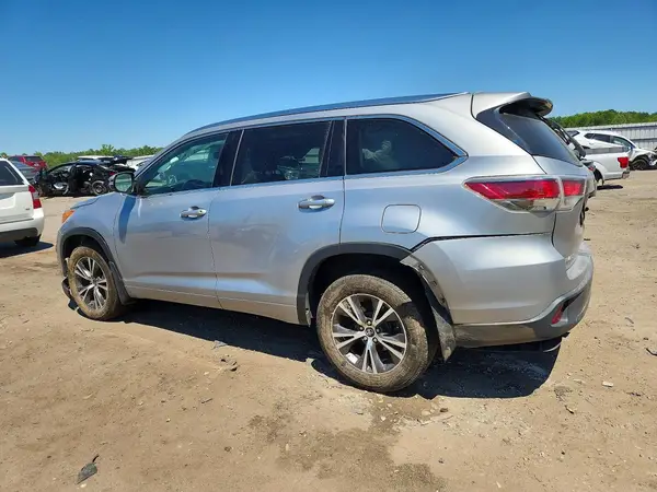 5TDJKRFH6GS288890 2016 TOYOTA HIGHLANDER - Image 2