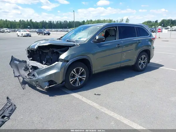 5TDJKRFH6GS292180 2016 TOYOTA HIGHLANDER - Image 2