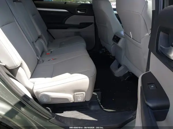 5TDJKRFH6GS292180 2016 TOYOTA HIGHLANDER - Image 8