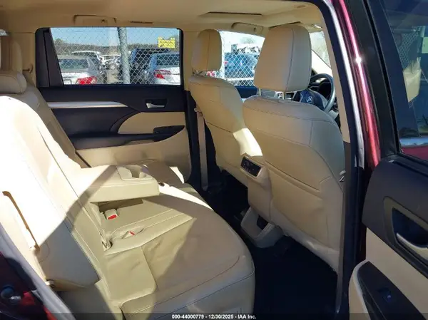 5TDJKRFH6GS297038 2016 TOYOTA HIGHLANDER - Image 8