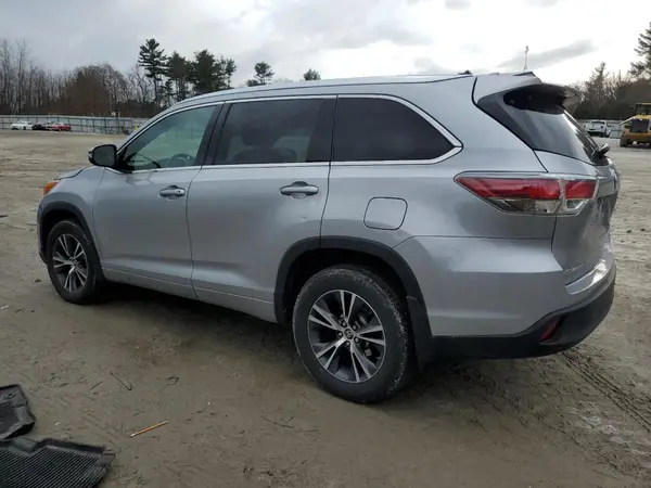 5TDJKRFH6GS301962 2016 TOYOTA HIGHLANDER - Image 2