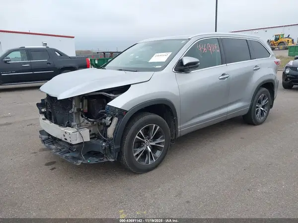 5TDJKRFH6GS309267 2016 TOYOTA HIGHLANDER - Image 2