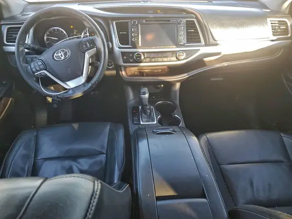 5TDJKRFH6GS309415 2016 TOYOTA HIGHLANDER - Image 8