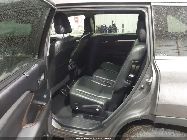 5TDJKRFH6GS310015 2016 TOYOTA HIGHLANDER - Image 8