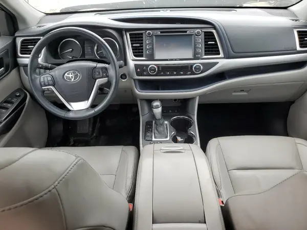 5TDJKRFH6GS315344 2016 TOYOTA HIGHLANDER - Image 8