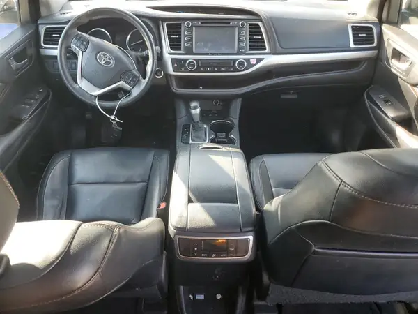 5TDJKRFH6GS317322 2016 TOYOTA HIGHLANDER - Image 8