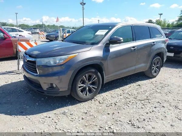 5TDJKRFH6GS319197 2016 TOYOTA HIGHLANDER - Image 2