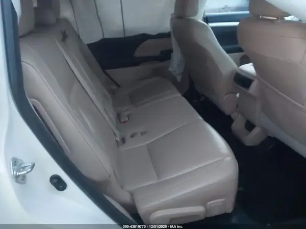 5TDJKRFH6GS327008 2016 TOYOTA HIGHLANDER - Image 8