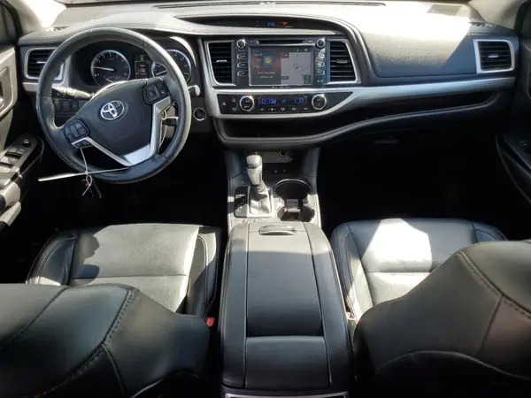 5TDJKRFH6GS343435 2016 TOYOTA HIGHLANDER - Image 8