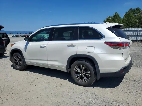 5TDJKRFH6GS349848 2016 TOYOTA HIGHLANDER - Image 2