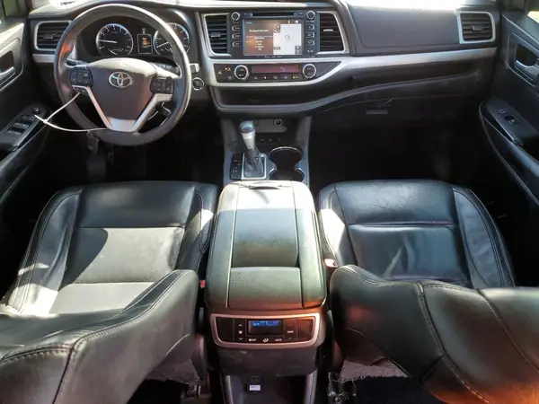 5TDJKRFH6GS350045 2016 TOYOTA HIGHLANDER - Image 8