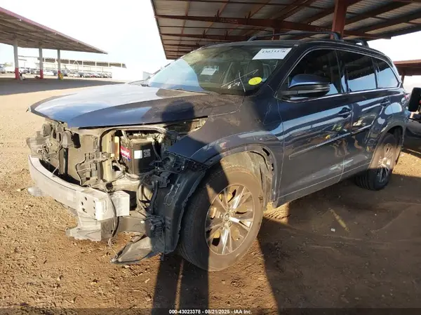 5TDJKRFH6GS353656 2016 TOYOTA HIGHLANDER - Image 2