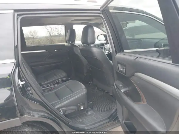 5TDJKRFH6GS355164 2016 TOYOTA HIGHLANDER - Image 8