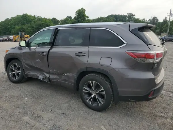 5TDJKRFH6GS501871 2016 TOYOTA HIGHLANDER - Image 2