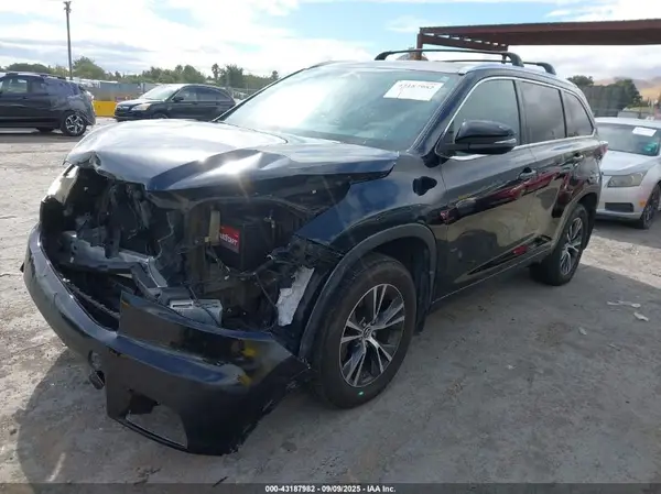 5TDJKRFH7GS226978 2016 TOYOTA HIGHLANDER - Image 2