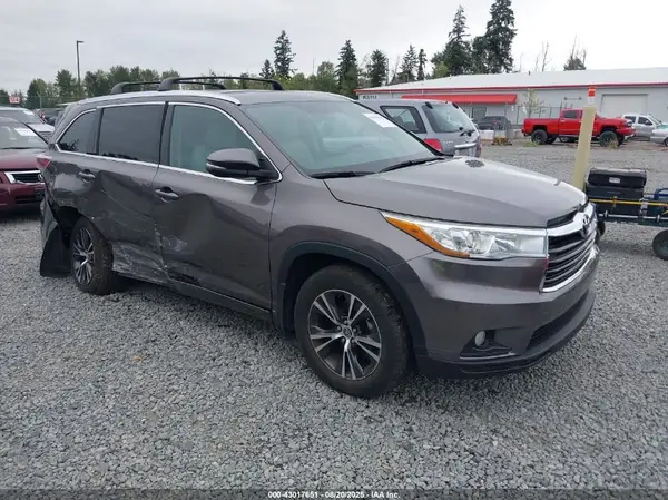 5TDJKRFH7GS236815 2016 TOYOTA HIGHLANDER - Image 1