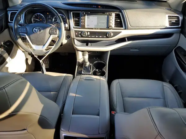 5TDJKRFH7GS260080 2016 TOYOTA HIGHLANDER - Image 8