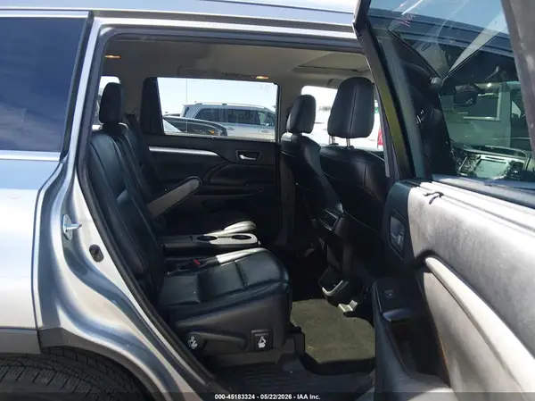 5TDJKRFH7GS260628 2016 TOYOTA HIGHLANDER - Image 8