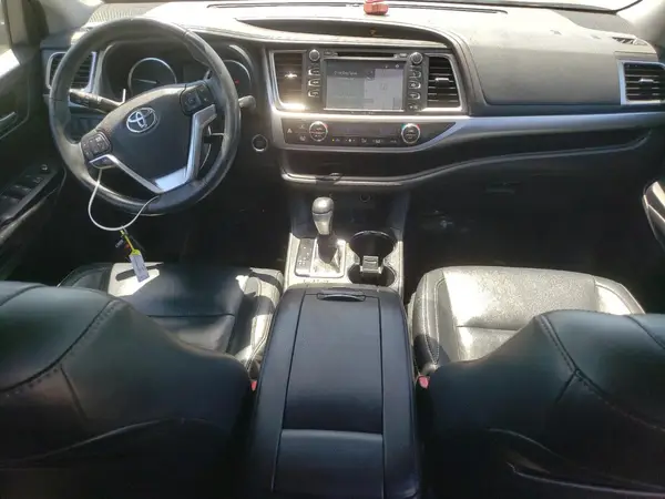 5TDJKRFH7GS262783 2016 TOYOTA HIGHLANDER - Image 8