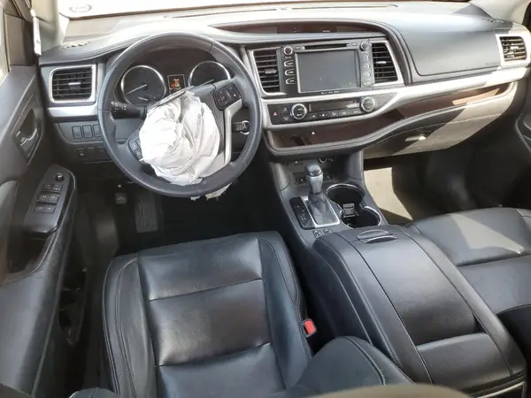 5TDJKRFH7GS270043 2016 TOYOTA HIGHLANDER - Image 8
