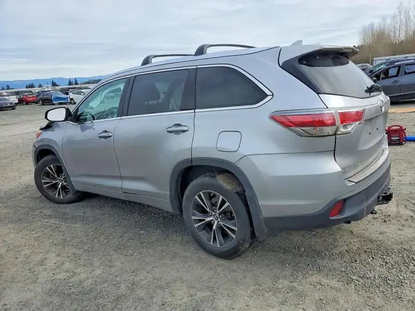 5TDJKRFH7GS271435 2016 TOYOTA HIGHLANDER - Image 2