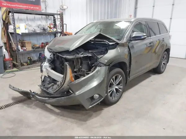 5TDJKRFH7GS274500 2016 TOYOTA HIGHLANDER - Image 2