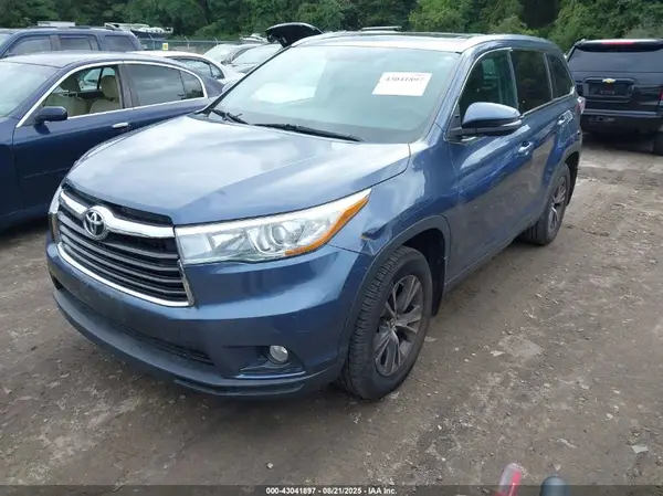 5TDJKRFH7GS281625 2016 TOYOTA HIGHLANDER - Image 2