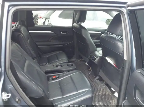5TDJKRFH7GS281625 2016 TOYOTA HIGHLANDER - Image 8