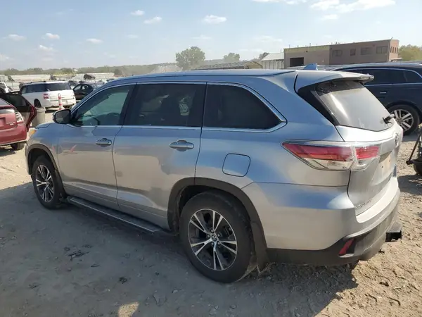 5TDJKRFH7GS284427 2016 TOYOTA HIGHLANDER - Image 2