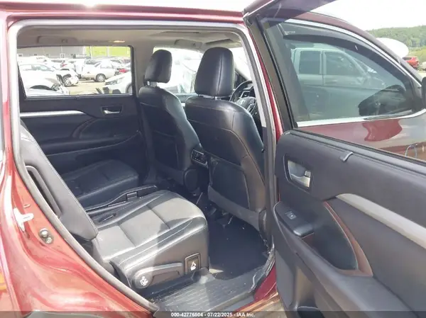 5TDJKRFH7GS313330 2016 TOYOTA HIGHLANDER - Image 8